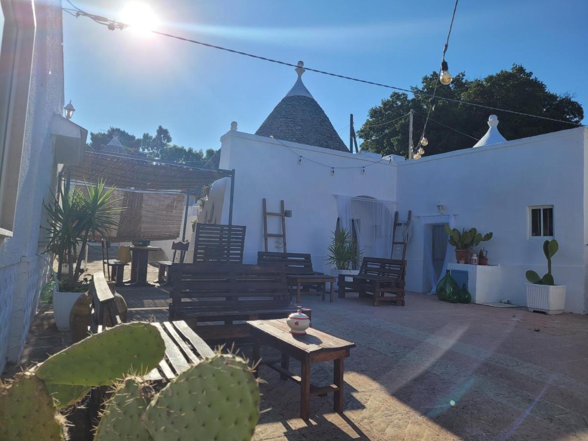 مبيت وإفطار لوكوروتوندو Trulli La Cariola المظهر الخارجي الصورة